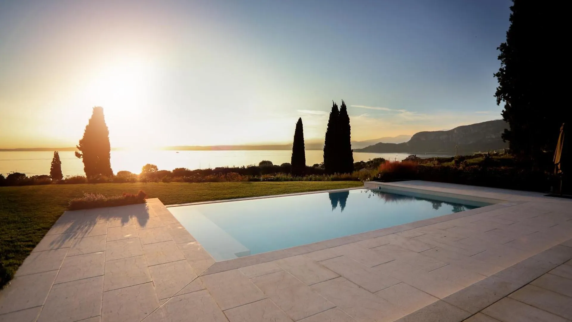 Villa F Bardolino Italy