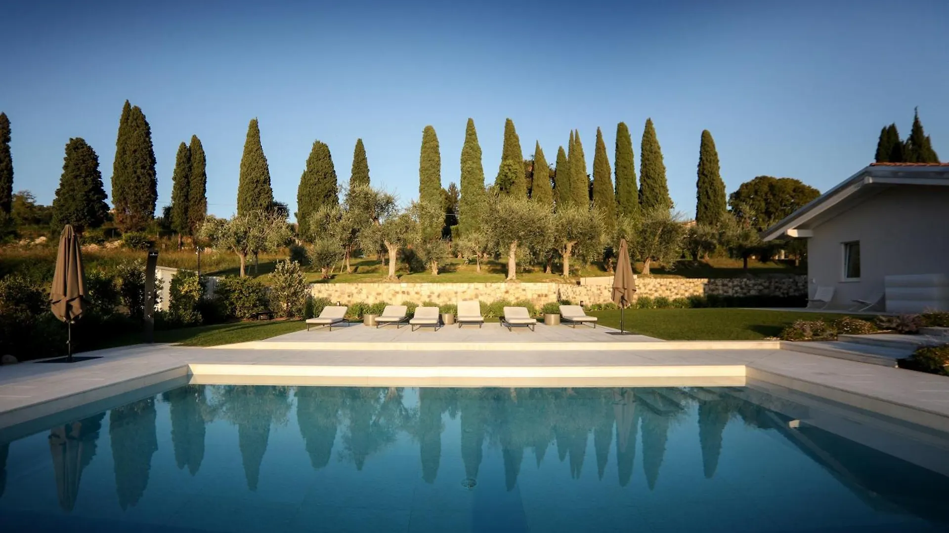 Villa F Bardolino 0*,  Italy